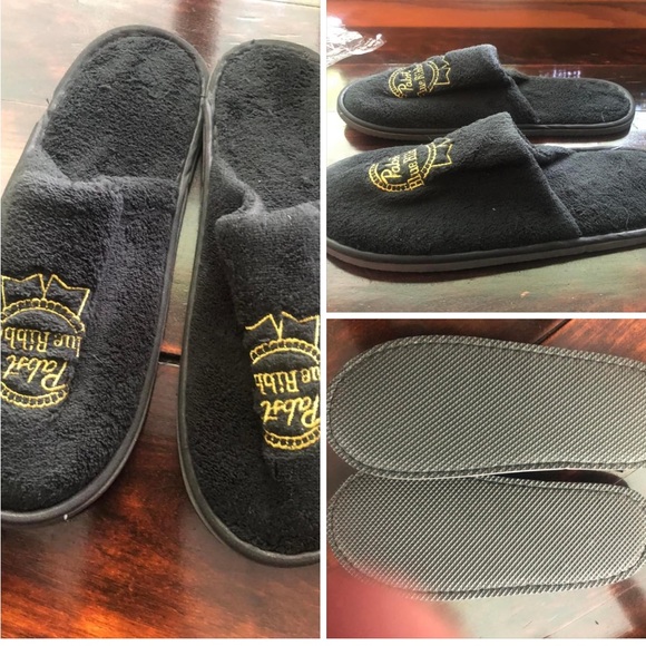 🍺NWOT $1 ADD ON-Pabst Blue Ribbon M Ladies /7-8.5 Fit Ladies slippers or Me… - Picture 1 of 5